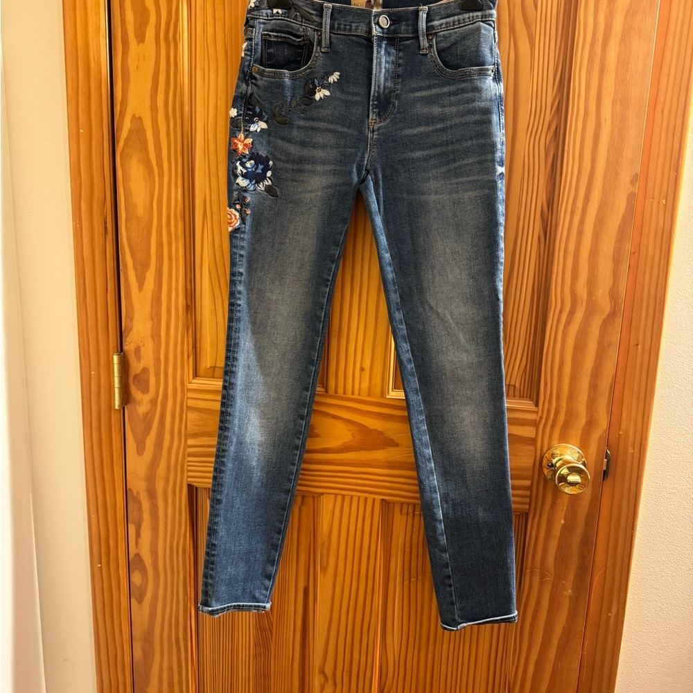 DRIFTWOOD Marilyn ankle Jeans with Floral Embroidery